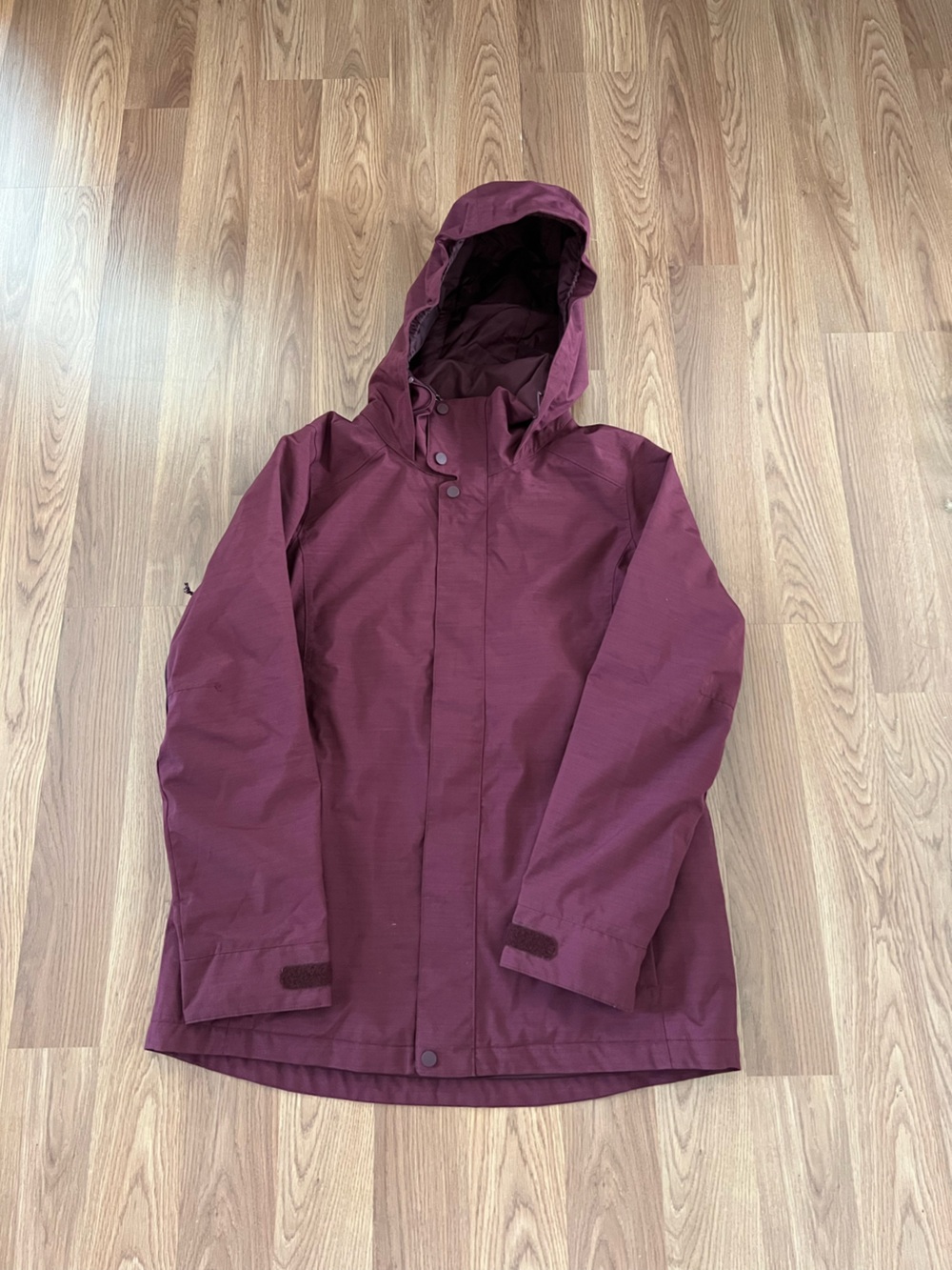 Burton Women's Ski Jacket in Deep Burgundy